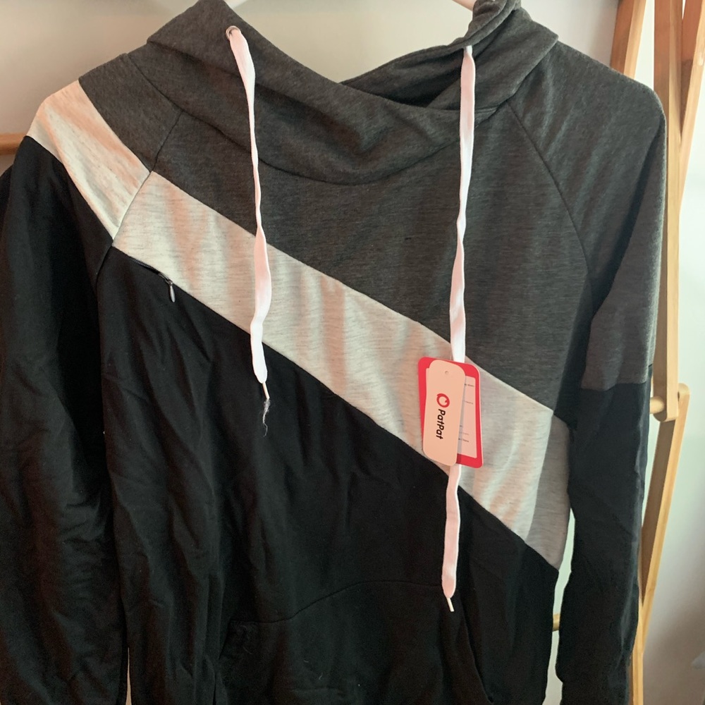 Nursing sweatshirt